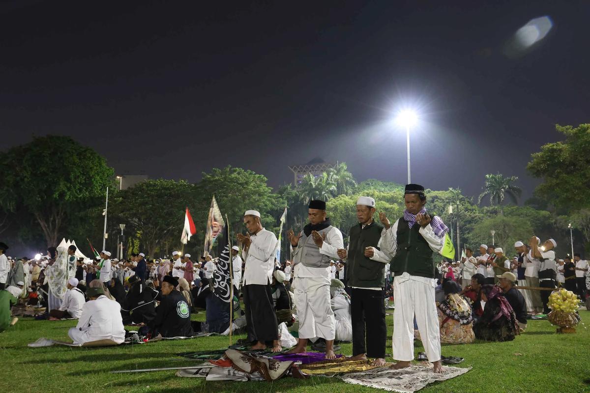 FOTO: Reuni 212 di Monas Seruan Perbaikan Bangsa