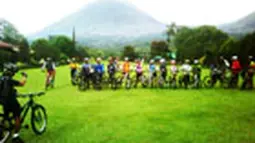 Wisata Sepeda di Gunung Lokon