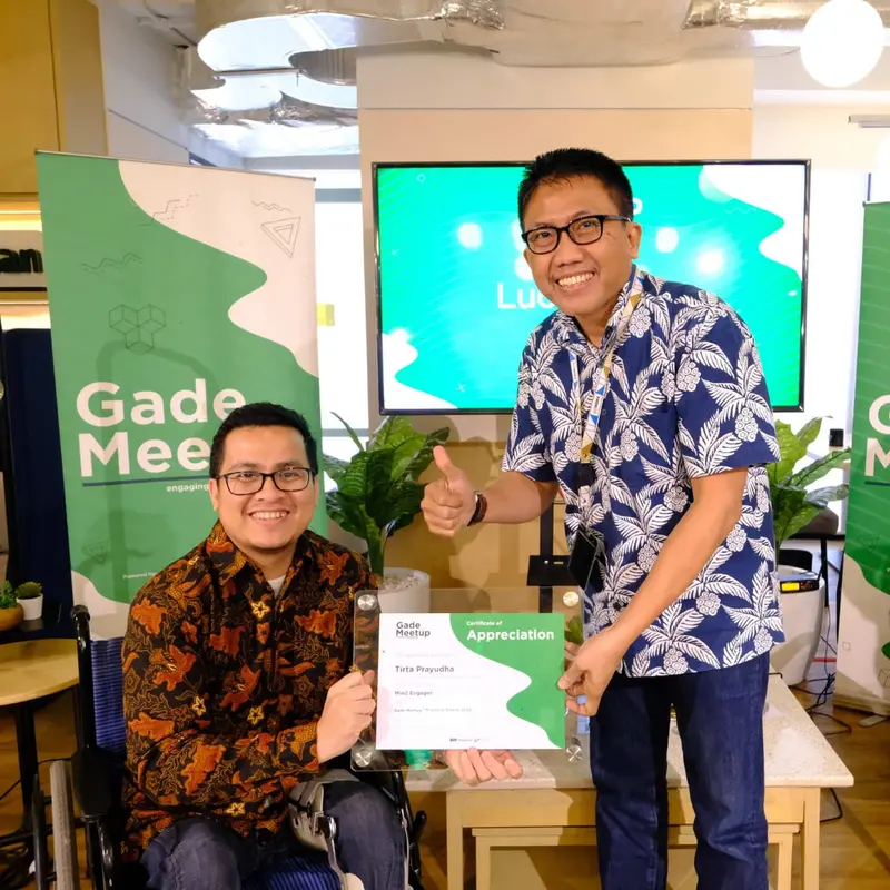 Tirta Prayudha,GBS Survivor , Twitter & IG: @romeogadungan, CEO Big Alpha