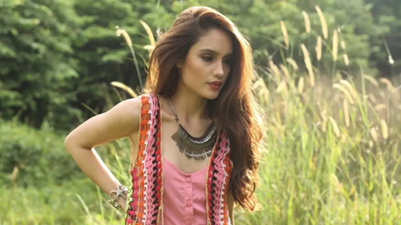 Cinta Laura