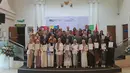 Penghargaan bergengsi tersebut diberikan oleh Yang Mulia kepada 23 generasi muda Indonesia sebagai pengakuan atas prestasi luar biasa mereka pada acara Penghargaan Khusus di British School Jakarta, The Duke of Edinburgh's International Award. (Dok. British Embassy Jakarta)
