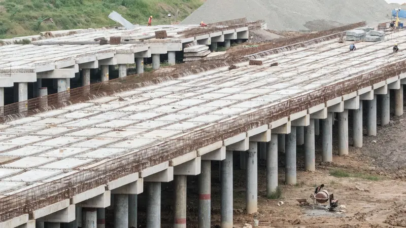 Memantau Progres Pembangunan Jalan Tol Menuju IKN