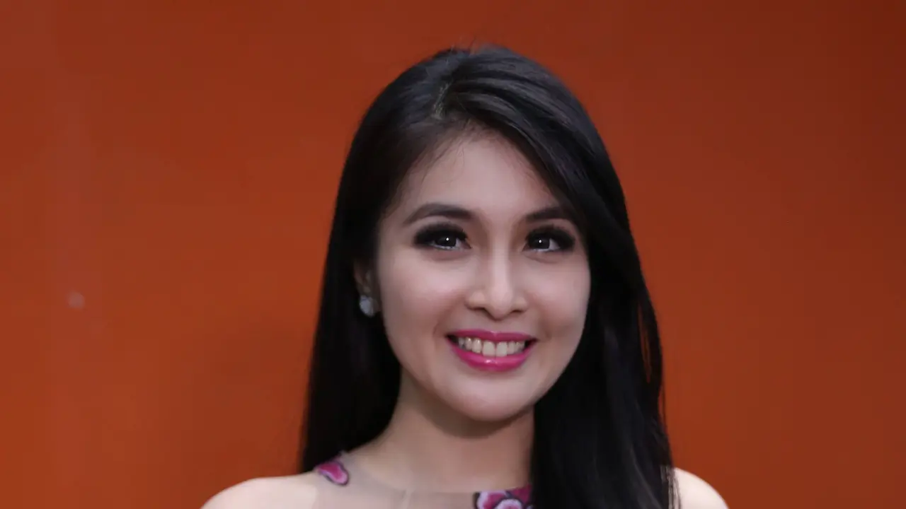 [Bintang] Sandra Dewi