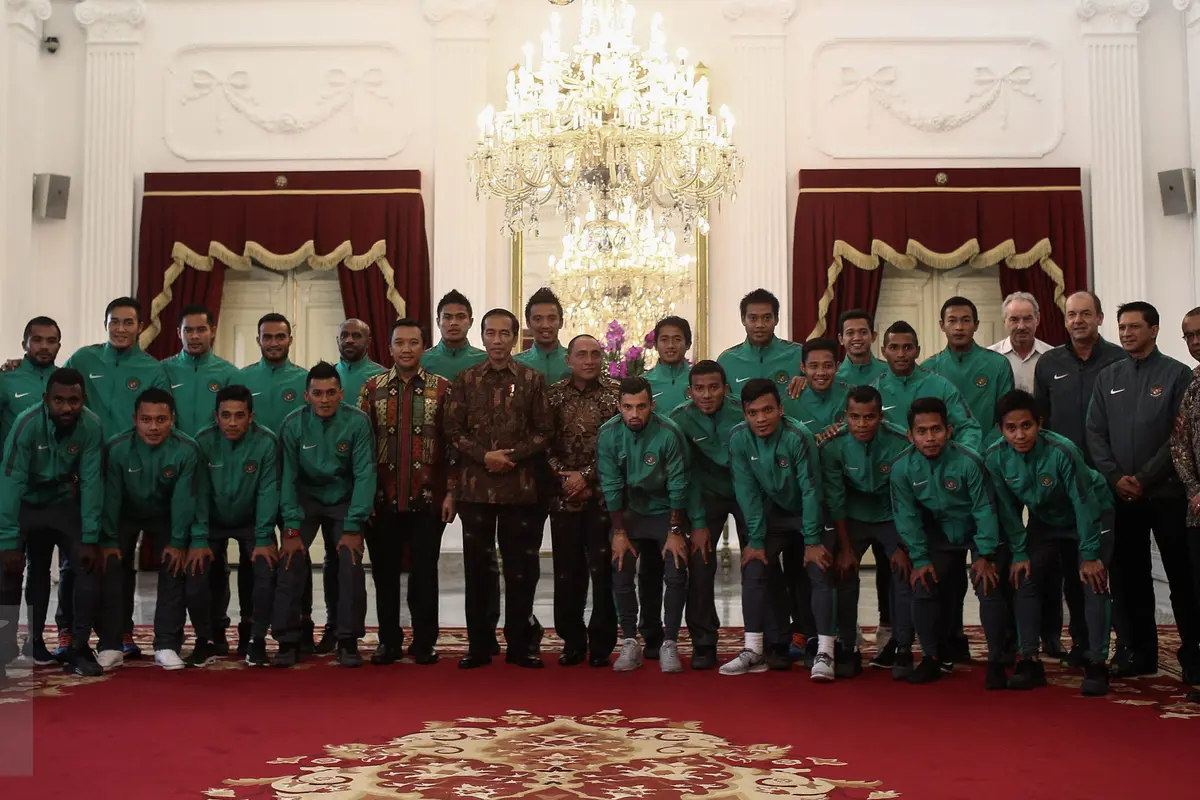20161219-Jokowi Makan Siang dengan Timnas Garuda-Jakarta