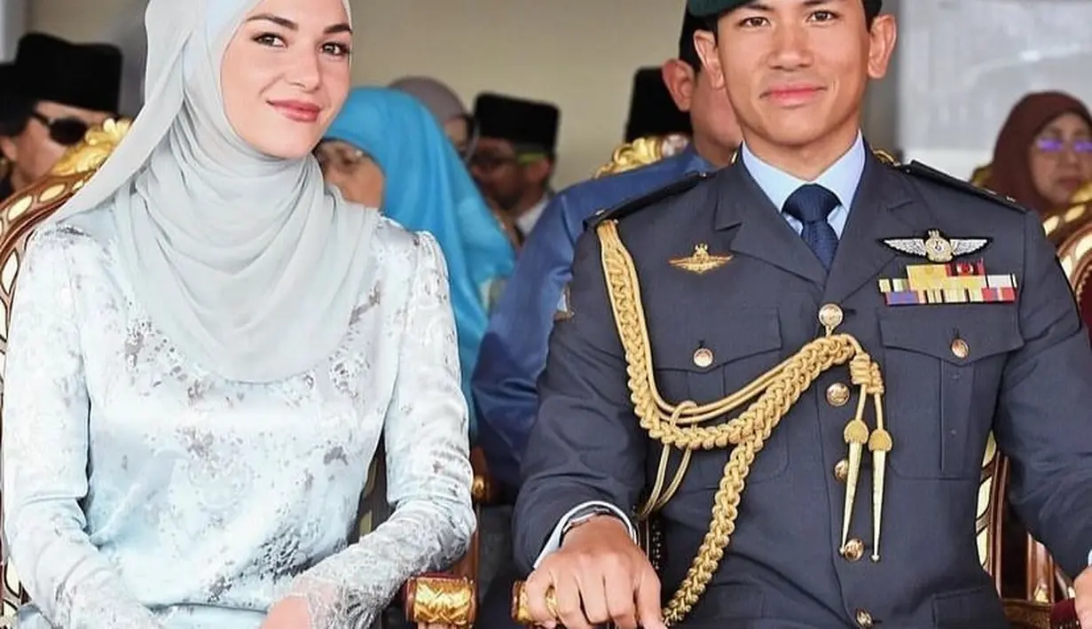 Anisha Rosnah turut hadir dalam perayaan Kemerdekaan Brunei di Stadium Nasional Hassanal Bolkiah [@anis.haikk]