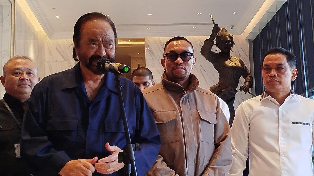 Surya Paloh mengatakan sejak awal juga telah menerima keputusan Komisi Pemilihan Umum (KPU) yang menetapkan pasangan Prabowo Subianto dan Gibran Rakabuming Raka sebagai presiden dan wakil presiden terpilih.