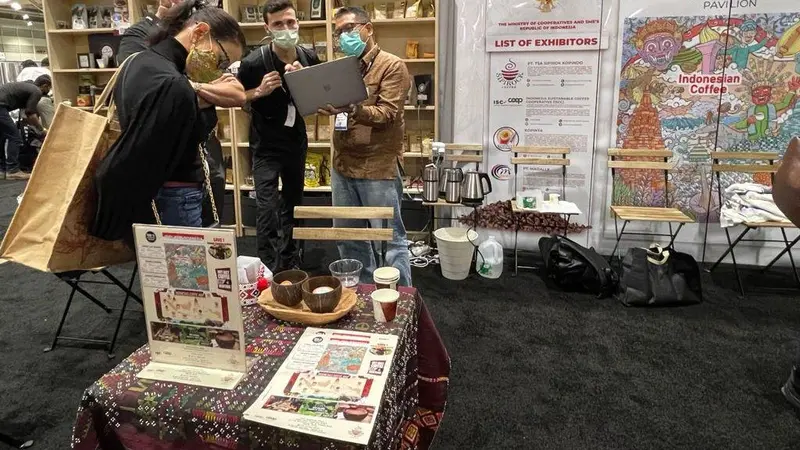 Sejumlah UKM Indonesia yang bergerak pada usaha kopi berhasil menembus akses pasar ke Amerika Serikat (AS) melalui ajang Ajang Specialty Coffee Expo 2021. (Dok KemenkopUKM)