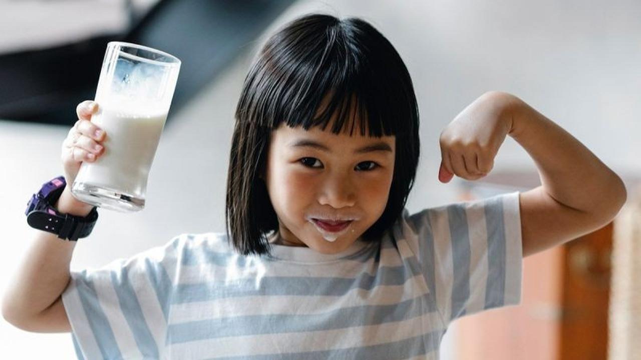 Ahli Gizi Tegaskan: Susu Bukan Pengganti Makanan Utama Anak