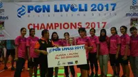 Tim putri JWS Minahasa menjuarai Livoli 2017 Divisi Satu usai mengalahkan Badak LNG Bontang pada laga final di Wale Ne Tou Minahasa di Minahasa, Sulawesi Utara, Minggu (29/10/2017).