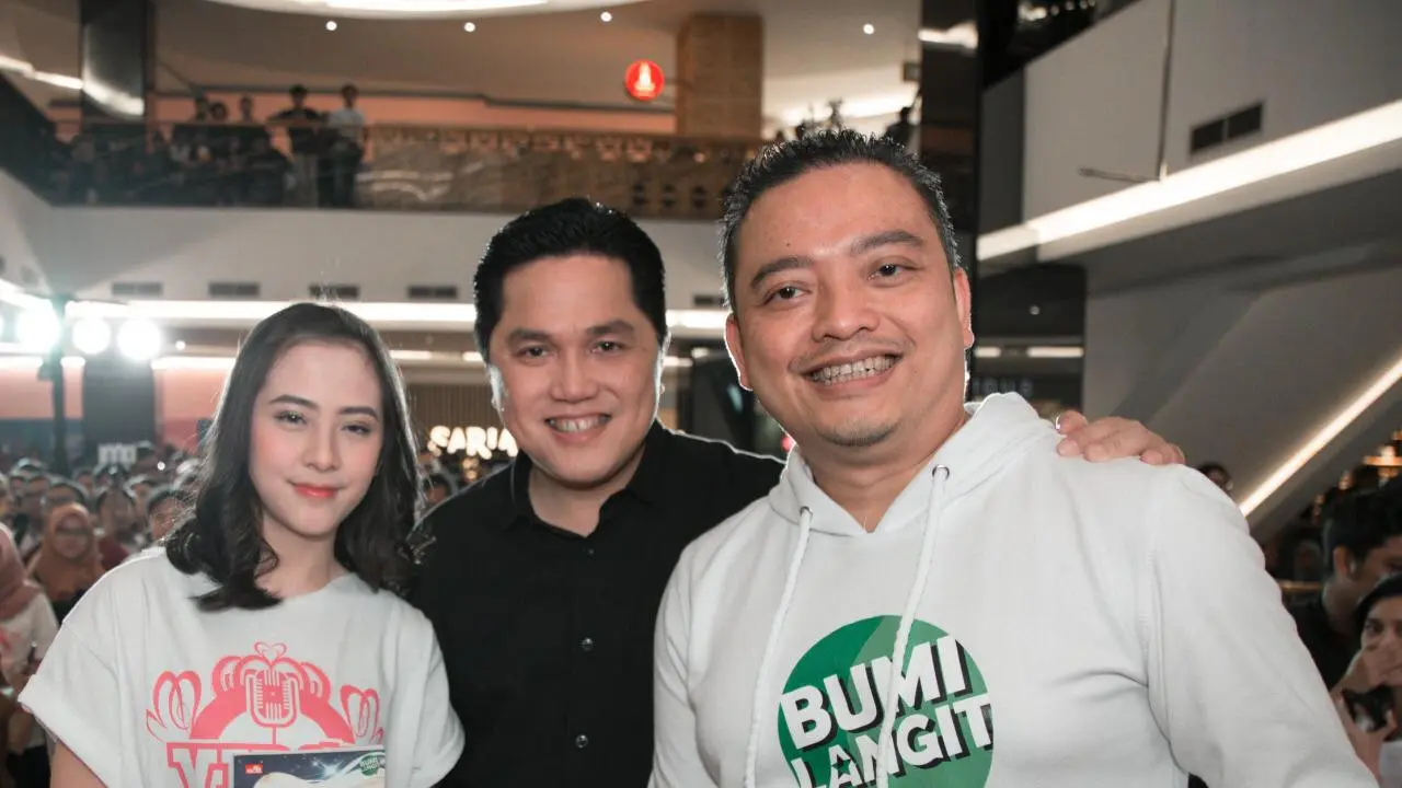 Erick Thohir dan Zara JKT48