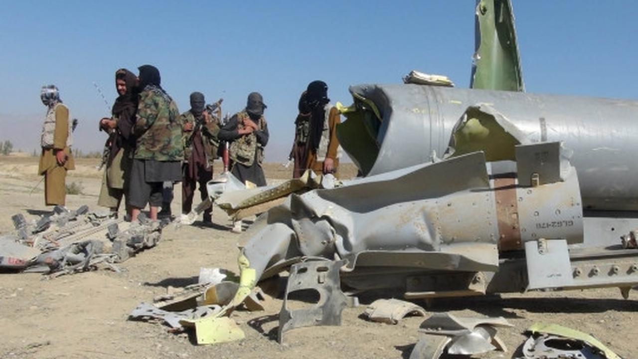 Tangki jet F-16 AS jatuh di Afghanistan jadi tontonan Taliban