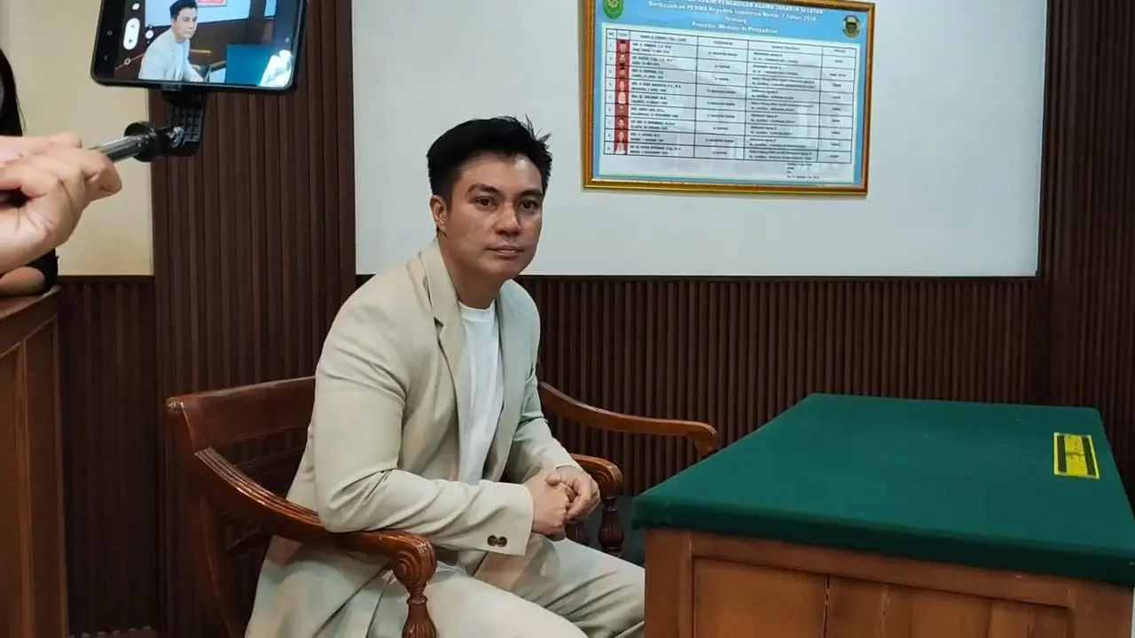 Baim Wong di Pengadilan Agama Jakarta Selatan, Rabu (4/12/2024)