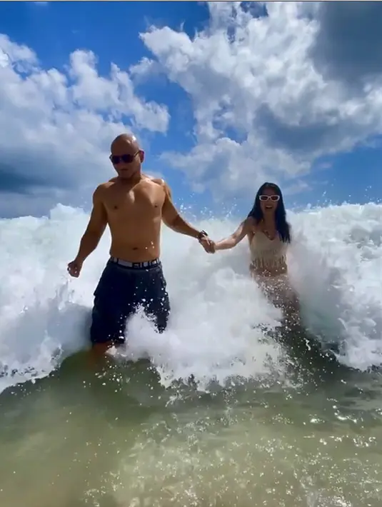 Deddy Corbuzier dan Sabrina Chairunnisa (Instagram/sabrinachairunnisa_)