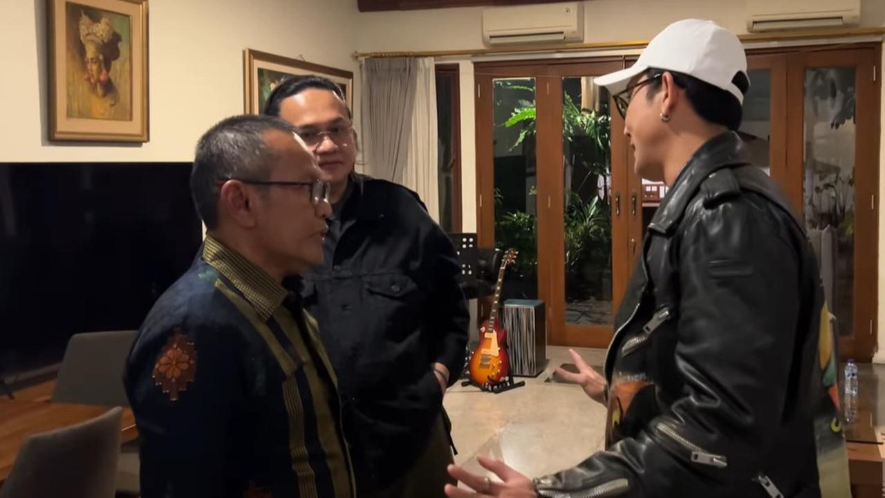 Makin Panas, Farhat Abbas Polisikan Denny Sumargo Terkait Ujaran Kebencian
