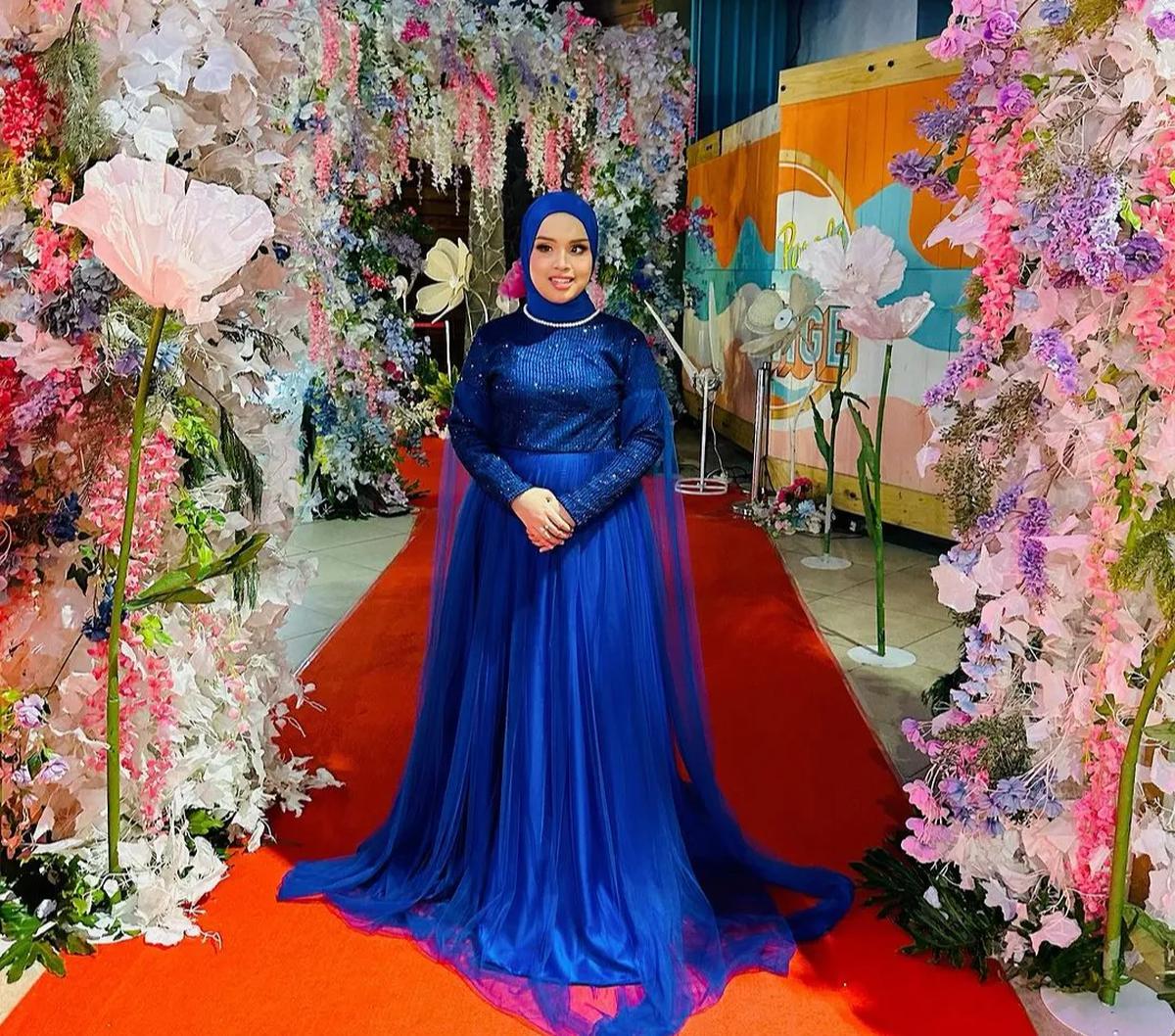 "Namun sekarang, orang mulai melihatku sebagai musisi dan mengapresiasi diriku dengan musik yang aku mainkan. Bukan karena latar belakangku," ujar Putri menjelaskan.