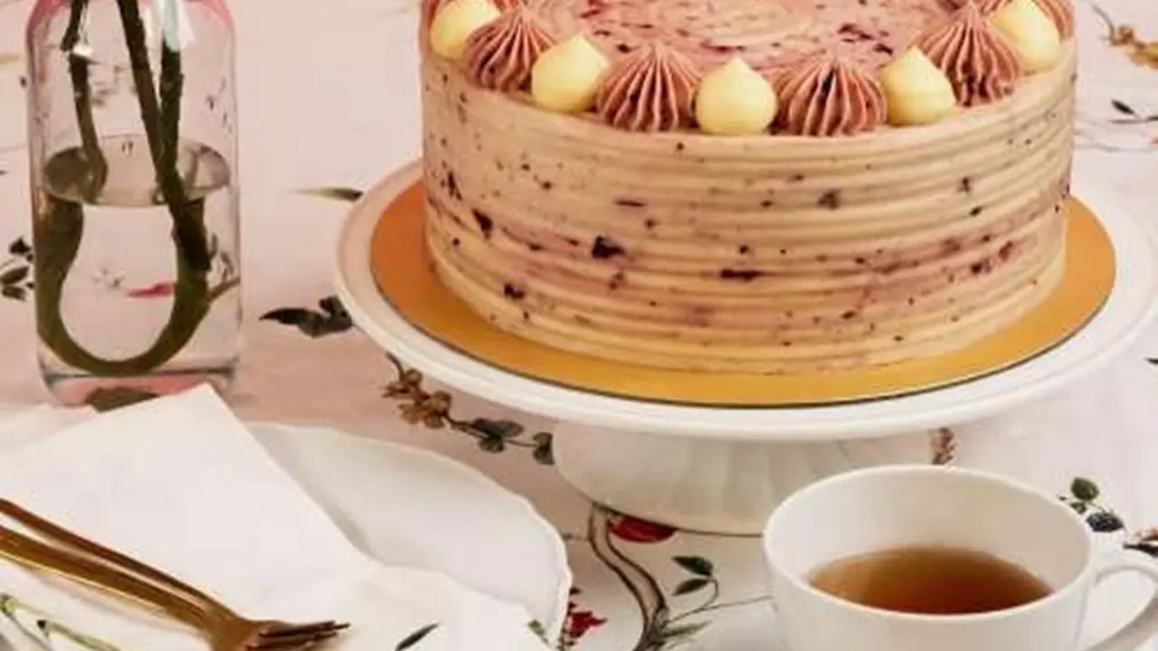 Bebas Gluten, Kreasi Berry Ripple Cake Ini Bisa Sempurnakan Tea Time di Rumah