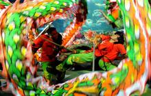 Atraksi Liong dan Barongsai hibur pengunjung Sea World Ancol