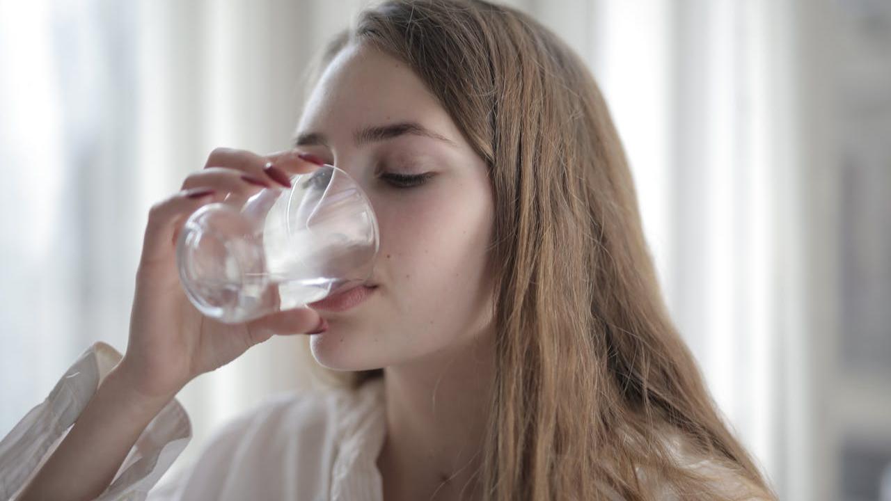 Minum Air Putih