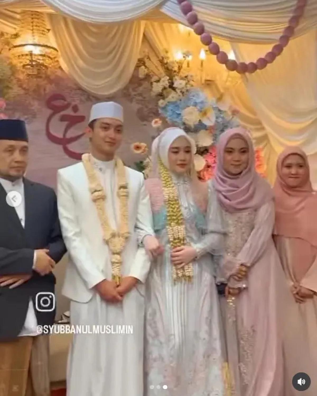 Profil Ning Khansa Mariska, Istri Gus Azmi Vokalis Grup Hadroh Subbanul Muslimin