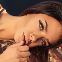 Ilustrasi makeup dengan teknik contouring di wajah. (unsplash.com)