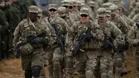 Tentara AS sedang melakukan latihan bersama dengan berbagai kelompok militer internasioal (AP?Mindaugas Kulbis)
