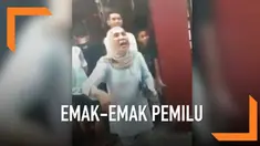 Akibat berbeda pilihan saat pemilu, emak-emak saling ejek hingga jadi tontonan warga sekitar.