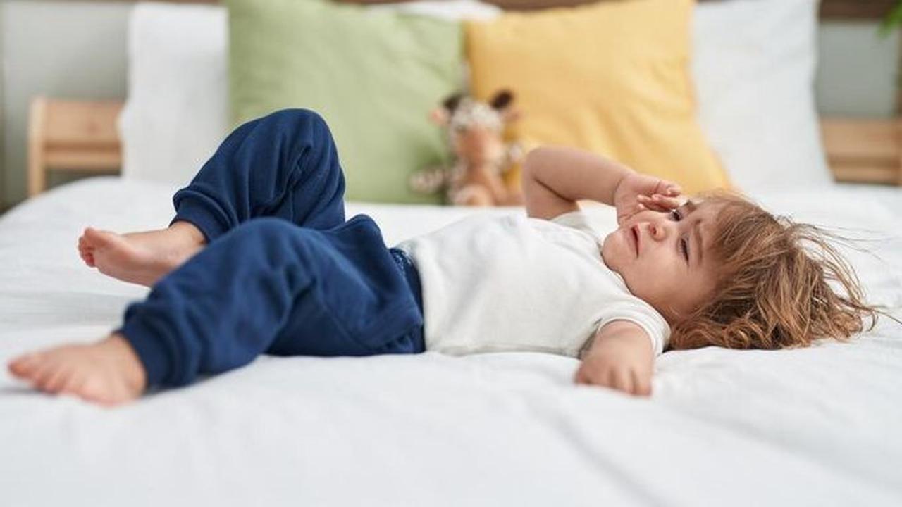 Namun, jika anak tidur siang tanpa kualitas (misalnya, sering terbangun atau hanya tidur 20 menit), produksi hormon pertumbuhan tidak akan maksimal.