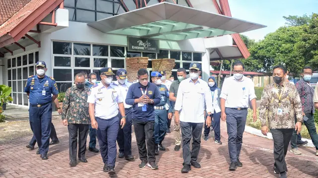 Menteri Perhubungan Budi Karya Sumadi saat meninjau ke Pelabuhan Bandar Bentan Telani pada Senin (24/1/2022).