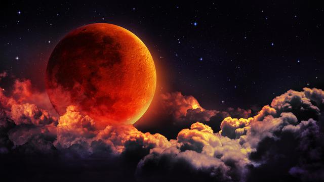 Blood Moon Muncul Akhir Pekan Ini, Apa Dampak untuk Kesehatan? (Romolo-Tavani/Shutterstock)