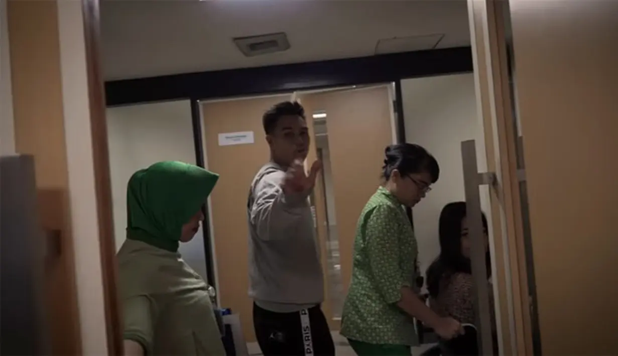 Bam Wong dan Paula Verhoeven (Yaoutube/Baim Paula)