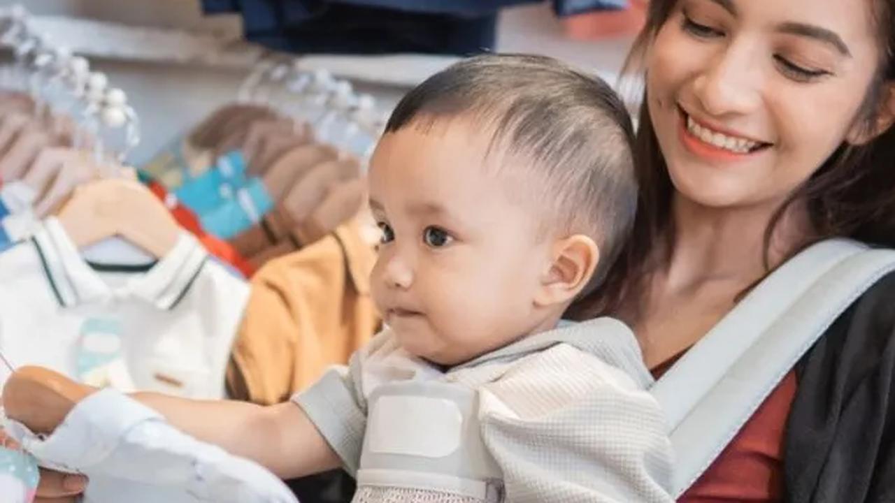 Cara Mengatasi Postpartum Depression:<br><br><span style="font-weight: normal;" normal;"="">Jika seorang ibu mengalami PPD, langkah-langkah berikut perlu dipertimbangkan:</span>