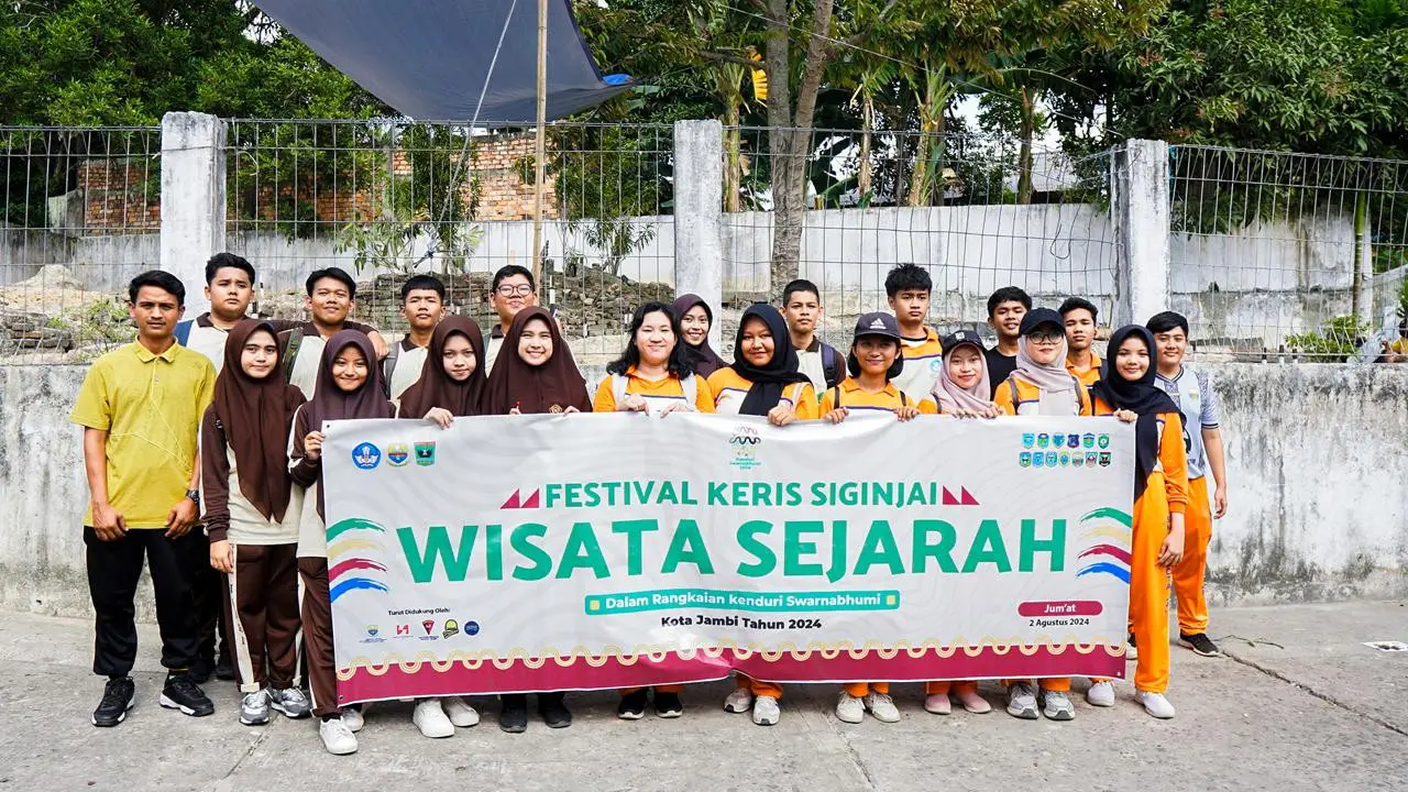 Festival Keris Siginjai yang masuk dalam rangkaian Kenduri Swarnabhumi 2024 menggelar kegiatan berfokus pada peningkatan kreativitas dan edukasi budaya turut serta didukung Kementerian Pendidikan, Kebudayaan, Riset, dan Teknologi (Kemendikbudristek).