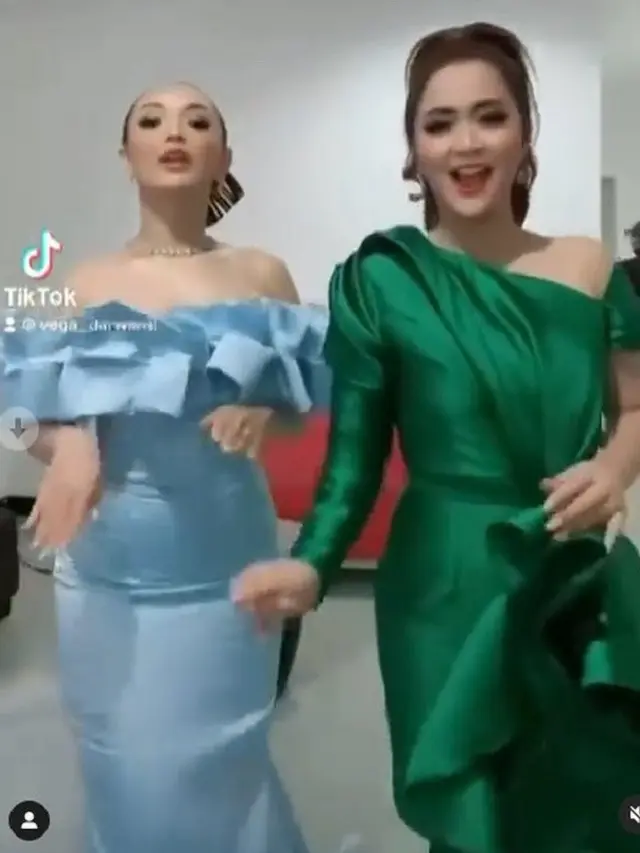 [Fimela] Zaskia Gotik