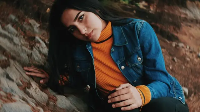 Pakaian Berkerah Turtleneck