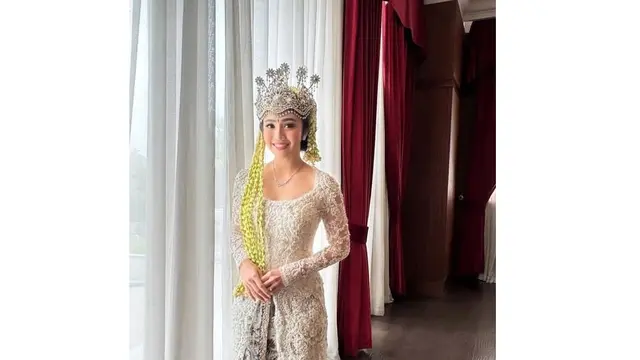 Potret Febby Rastanty Kenakan Singer Sunda Saat Akad