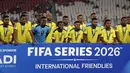 Para pemain Kepulauan Solomon berfoto bersama setelah gagal menyabet peringkat ketiga FIFA Series 2026 dikalahkan St Kitts and Nevis di Stadion Utama Gelora Bung Karno, SUGBK, Senayan, Jakarta, Senin (30/03/2026). (Bola.com/M Iqbal Ichsan)