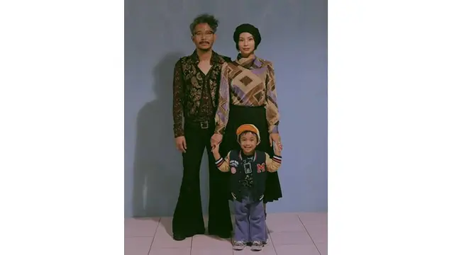 7 Potret Shareefa Daanish dan Suami, Selalu Tampil Nyentrik