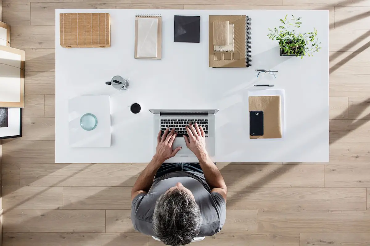 3 Hal yang Harus Kamu Lakukan 10 Menit Sebelum Masuk Kantor
