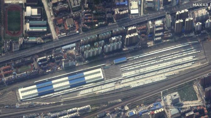 Stasiun kereta di Wuhan (AFP)