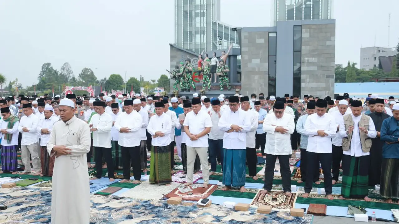 Hujan Turun di Sejumlah Wilayah Kalimantan Tengah Usai Gubernur Ajak Masyarakat Salat Istisqa dan Doa Bersama