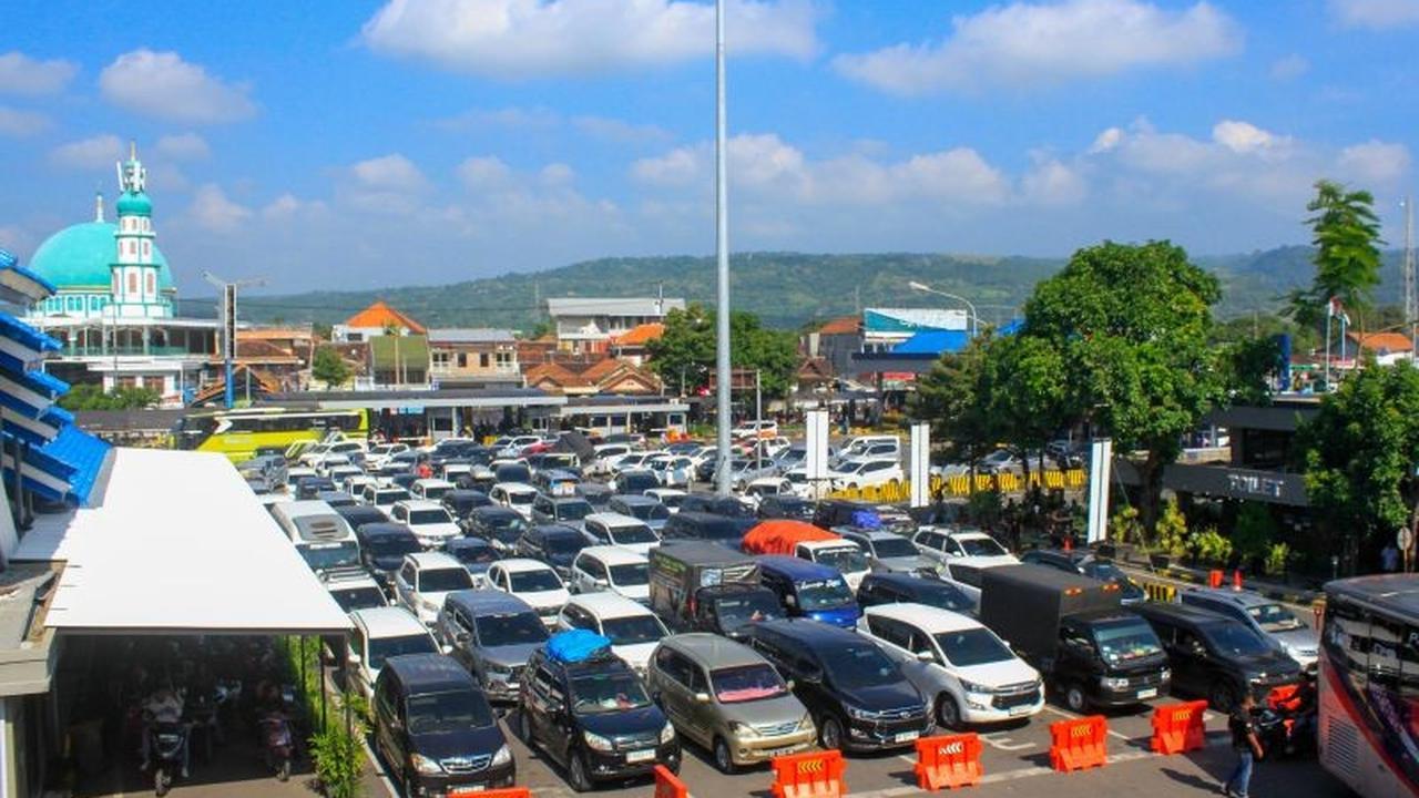 Arus Balik Lebaran Ketapang-Gilimanuk Membludak: Pemudik Motor dan Mobil Pribadi Padati Pelabuhan H+7
