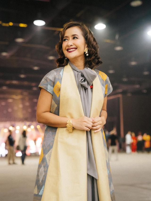 6 Potret Terbaru Widi Mulia Hamil Anak ke-4 di Usia 43 Tahun, Makin Menawan