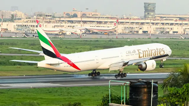 Pesawat Mendarat Kemabli di Abu Dhabi untuk Pertama Kalinya Sejak Konflik Iran