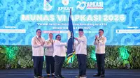 Wamendagri Ribka Ajak Kepala Daerah Tingkatkan Solidaritas Saat Tutup Munas VI APKASI