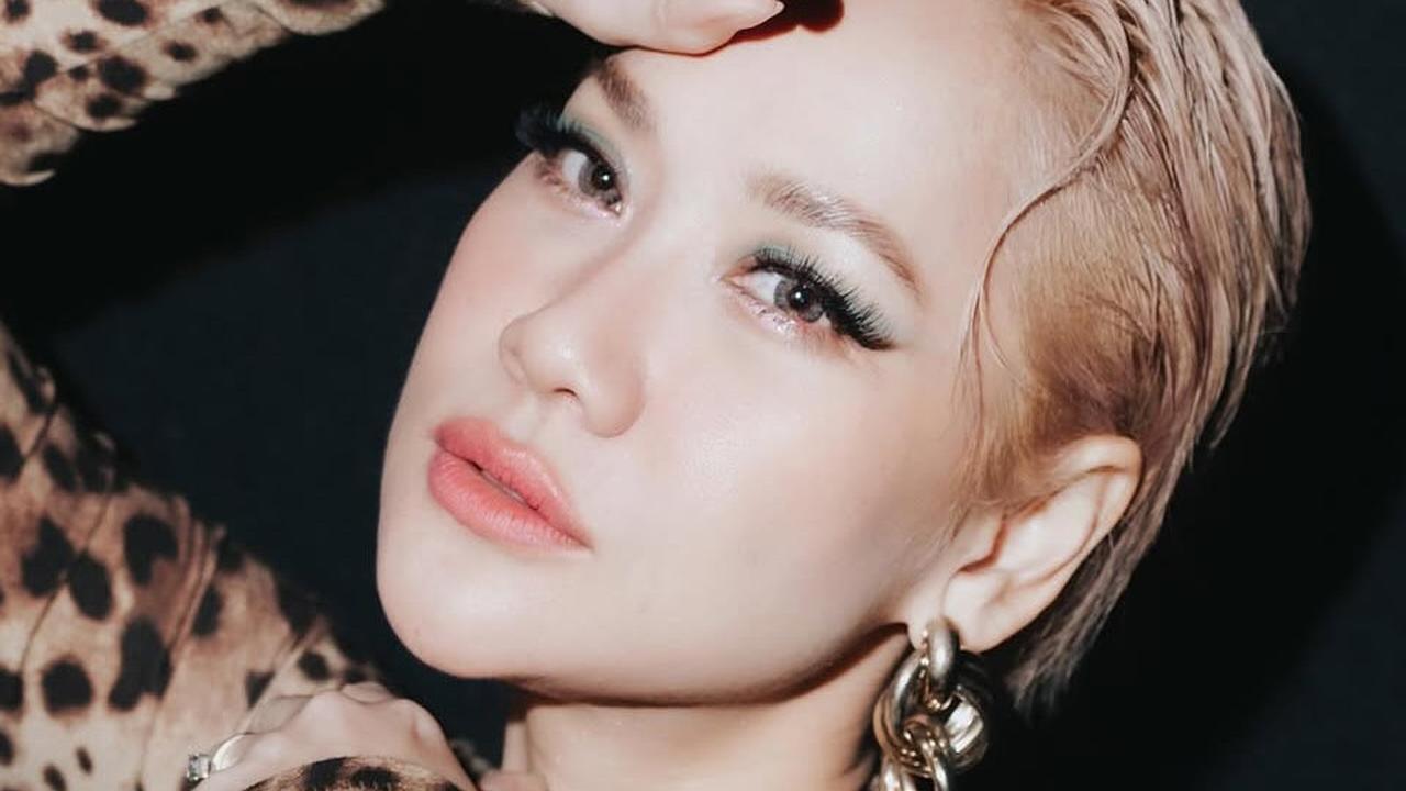 Potret Cantik Menawan Bunga Citra Lestari Tampil Berani Pakai Outfit Leopard Print: Jadi Macan Dulu di Indonesian Idol Spekta 5