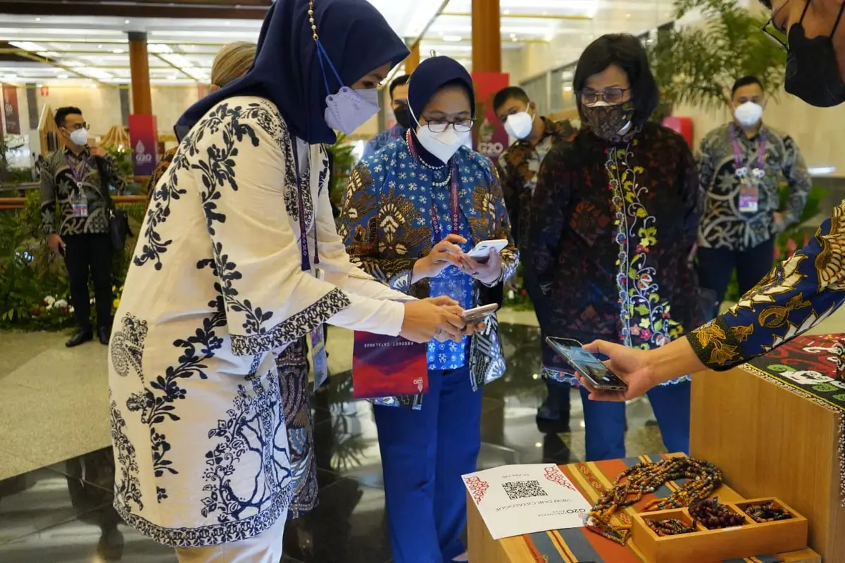 LPEI hadirkan Program Desa Devisa berupa kerajinan dan aksesoris perak APIKRI yang berasal dari Bantul, Yogyakarta di forum G20