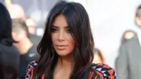 Kim Kardashian tunjukkan rambut barunya melalui akun Instagram dan Snapchat miliknya.