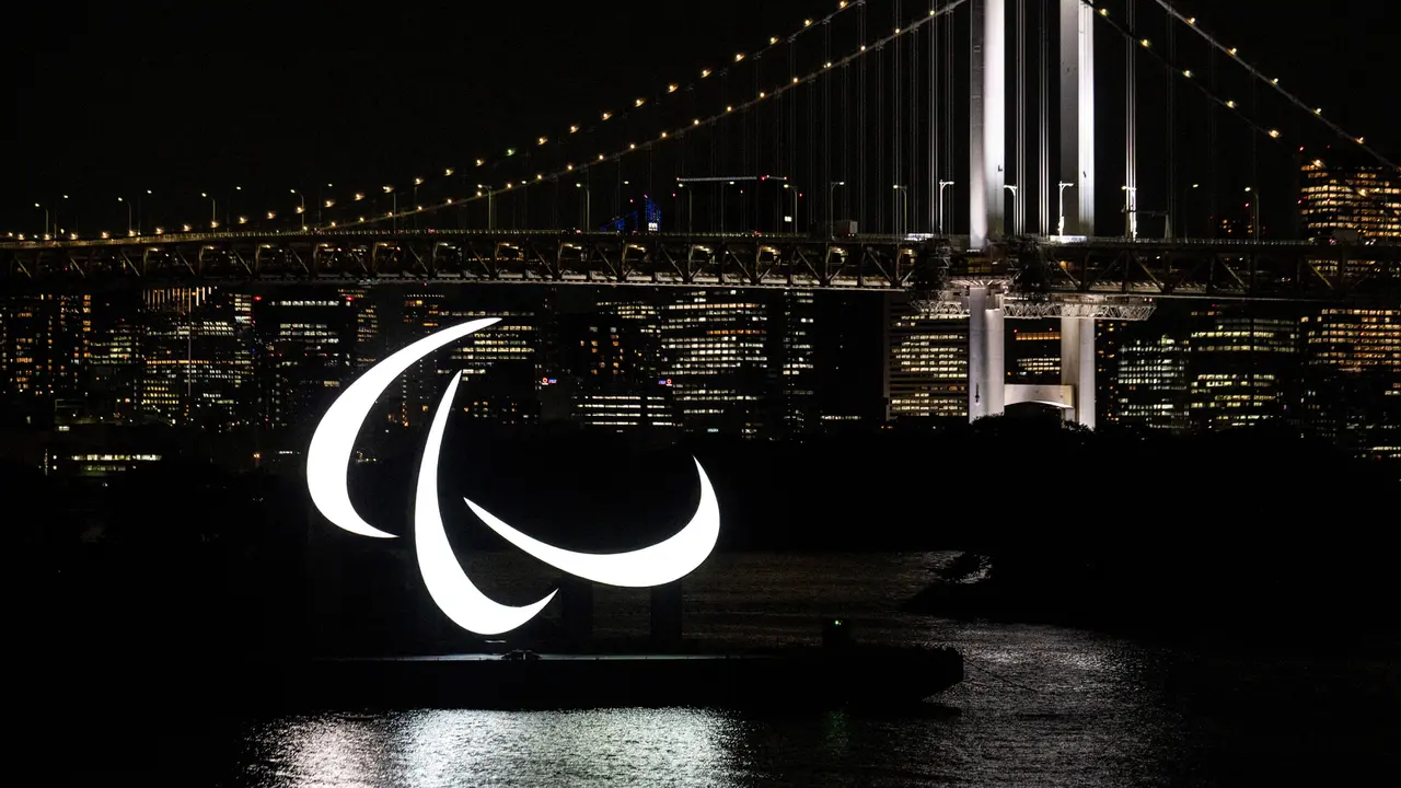 FOTO: Nyala Simbol Paralimpiade di Tepi Pantai Odaiba Tokyo
