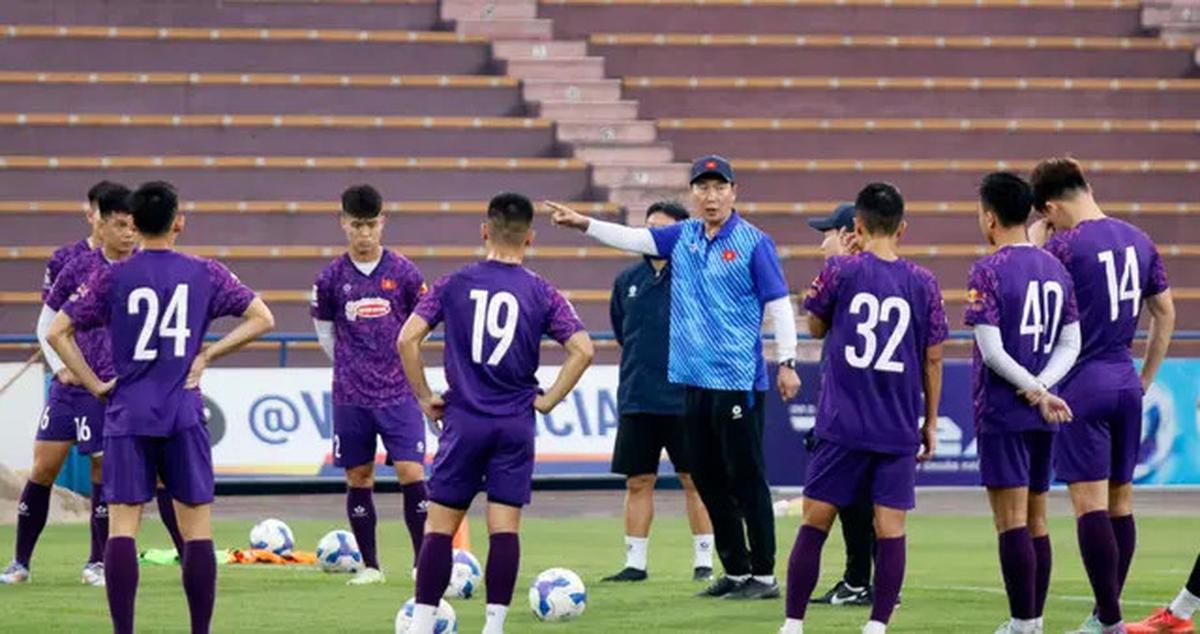 Gokil! Kim Sang-sik Janji Joget Hip Hop jika Timnas Vietnam Tumbangkan Thailand dan Juarai Piala AFF 2024