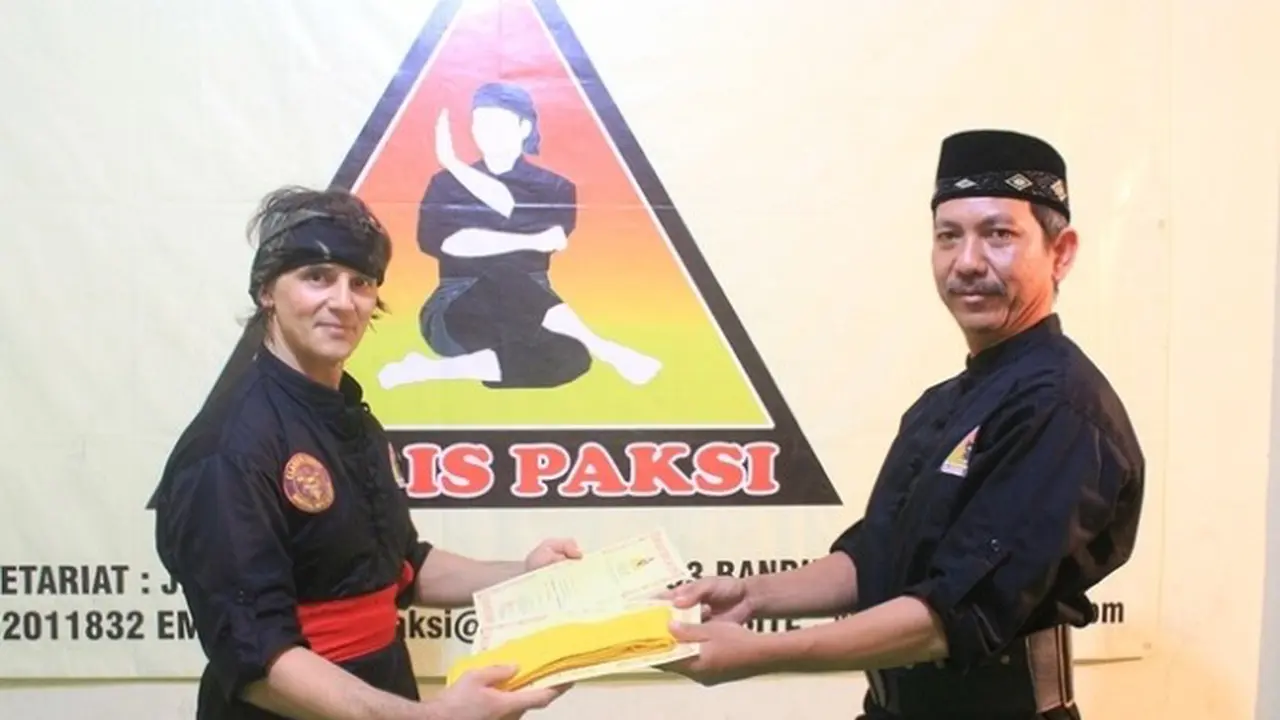 Gending Raspuzi, Tokoh Silat Tradisional Latih Pencak Silat di Eropa 